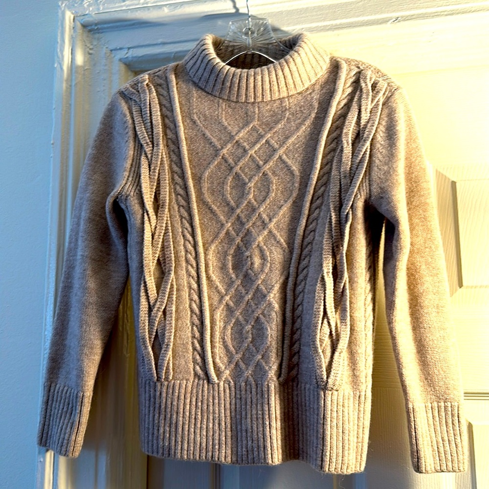 AYR  Cashmere blend unique knit sweater